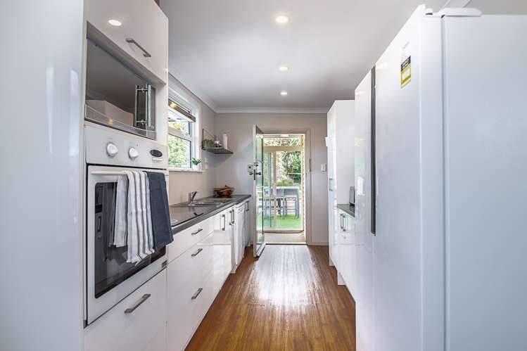 45 Victory Crescent Tawa_5