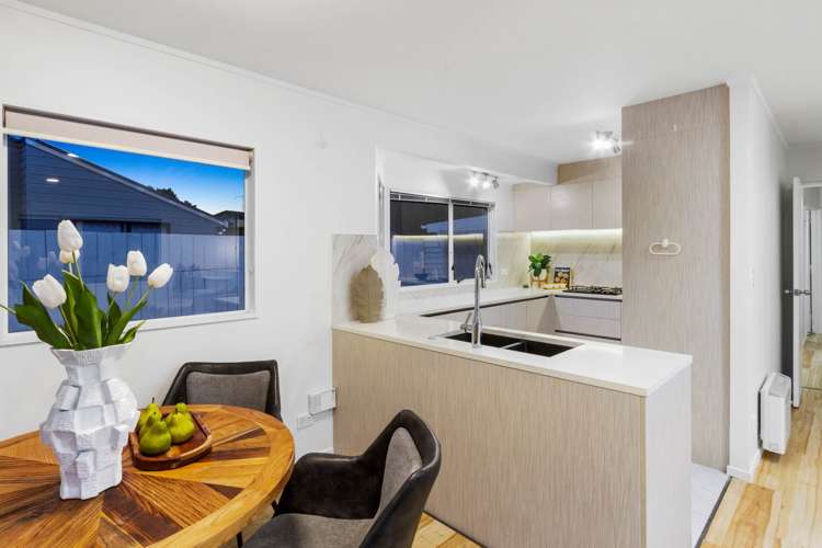 16 Winhall Rise Remuera_7