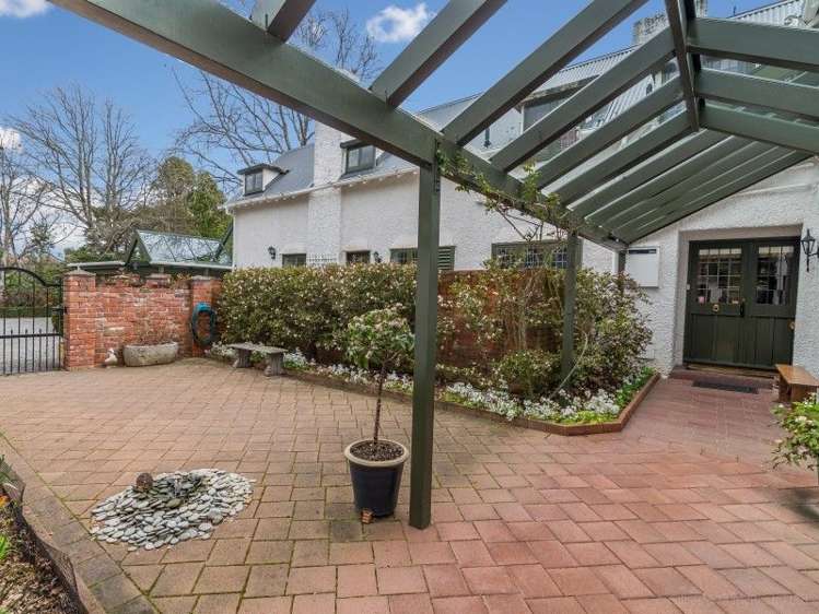 56 Barton Road Heretaunga_2