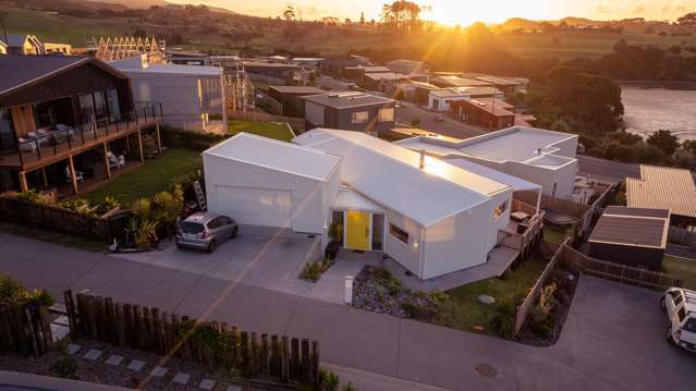 17 Maataitai Road Raglan_2