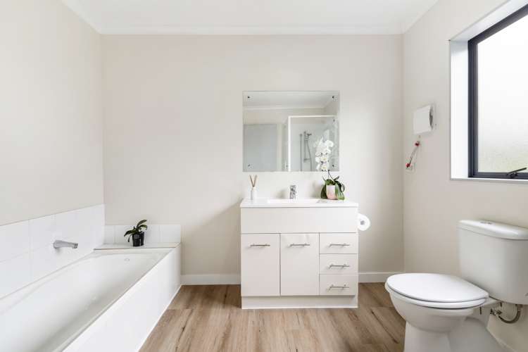 13 Pyramid Place Glen Eden_21