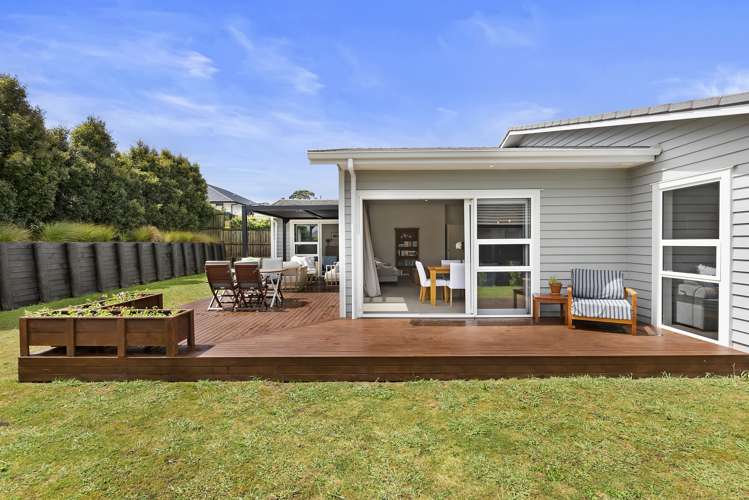146 Eighth View Avenue Beachlands_10