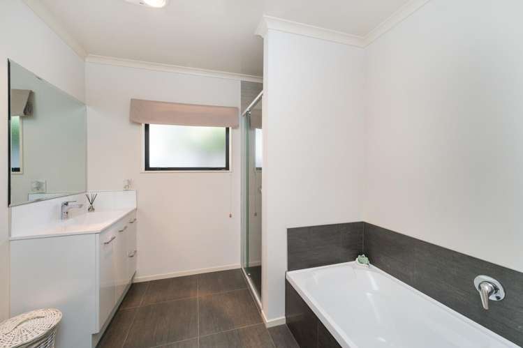 112 Long Melford Road Awapuni_11