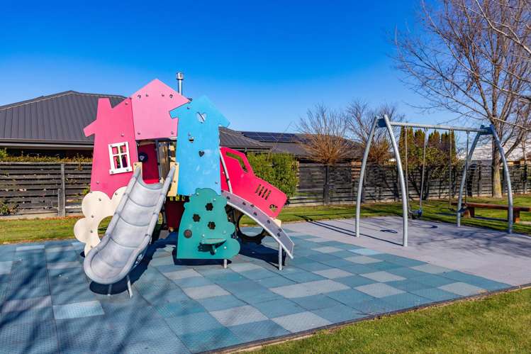 28 Windsor Close Springlands_35