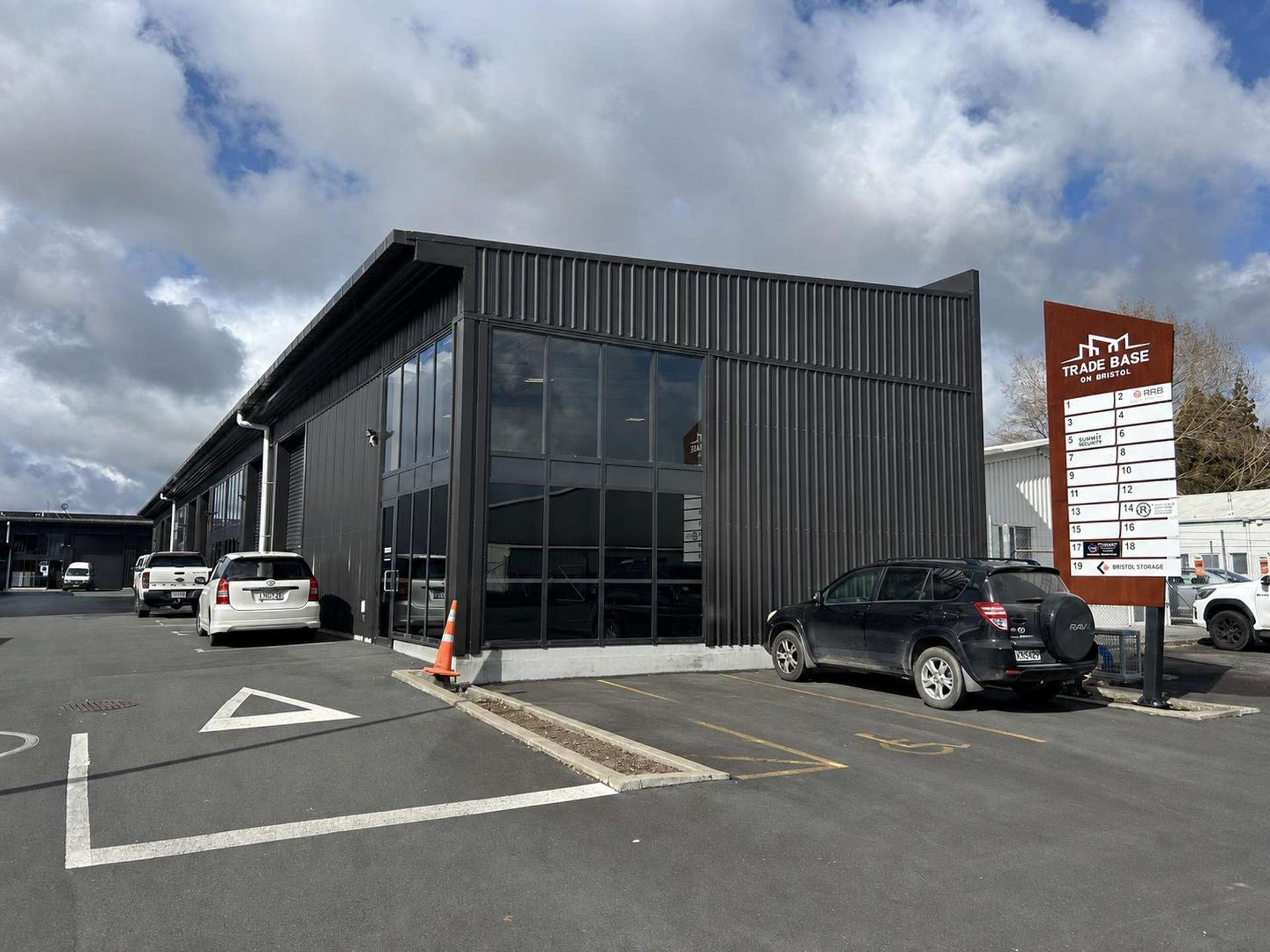 1/23 Bristol Place Te Rapa_0