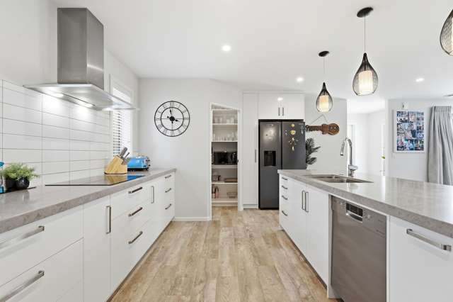 37 Pharazyn Street Feilding_4