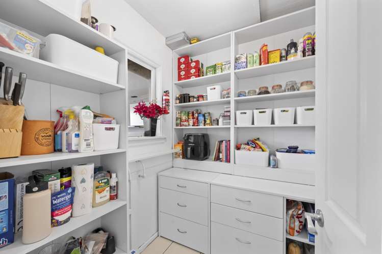 241 Shortland Street Aranui_7