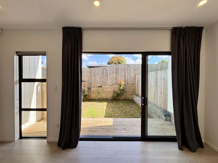 4/25 Abbotleigh Ave Te Atatu Peninsula_5