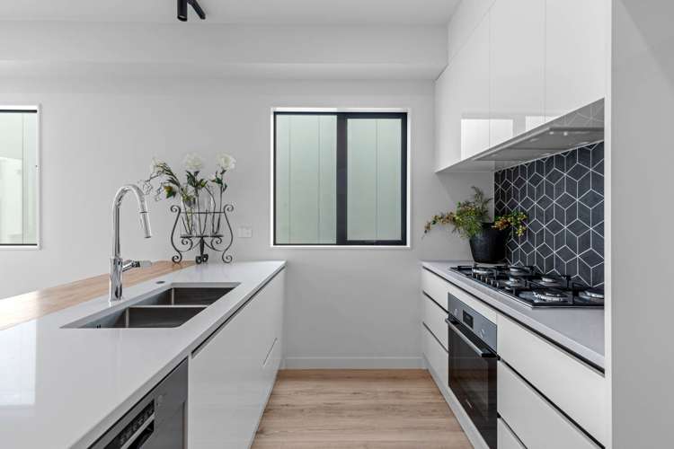 3 Green Bamboo Road Hobsonville_6