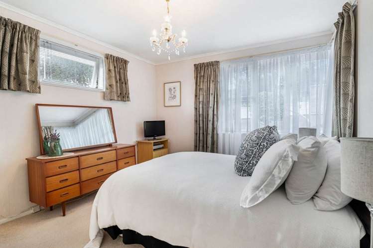18 Selwyn Crescent Forrest Hill_9