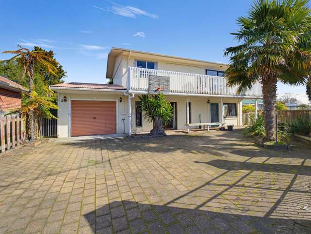 Affordable Lake Rotorua Holiday Home
