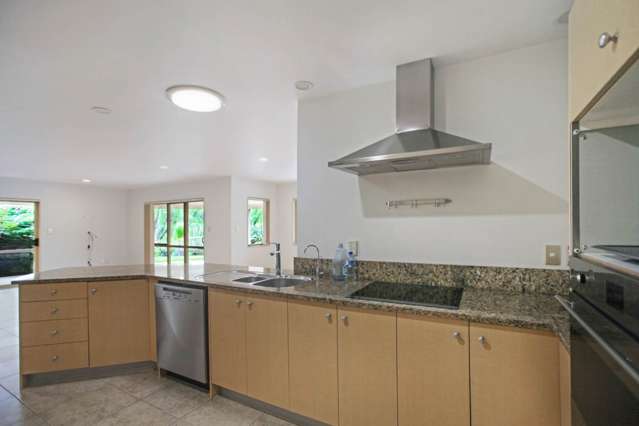 292 State Highway 16 Kumeu_4