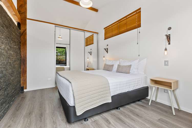 15a Barrett Road Whalers Gate_29