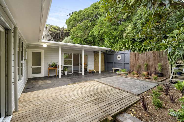 20 Muri Road Pukerua Bay_12