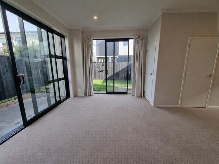 24 Sacred Kingfisher Road Hobsonville_2