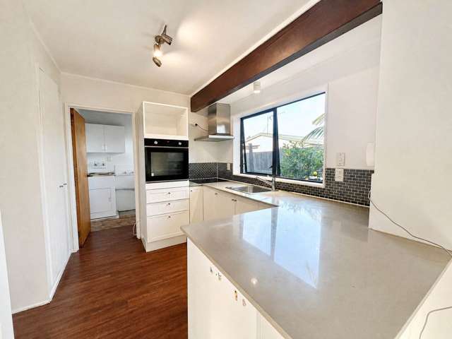 3/98 Roberts Road Te Atatu South_4