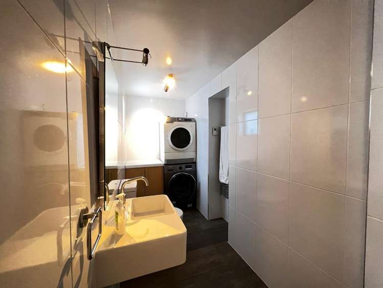 2/18 Merani Street Narrow Neck_14