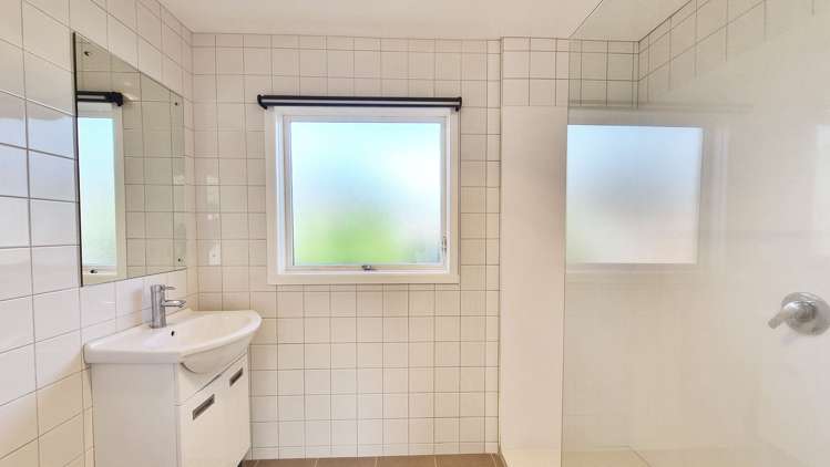 16 Waiau Street Cracroft_4