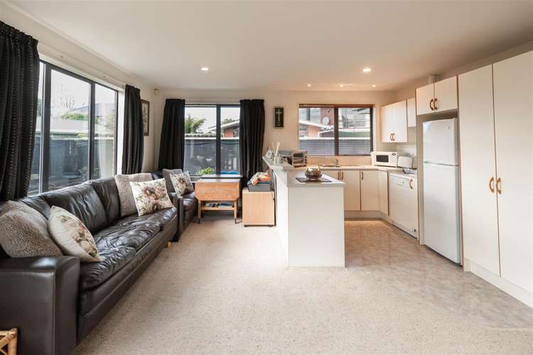 26a Crofton Road Harewood_18