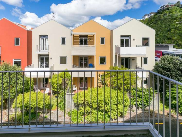 49/305 Evans Bay Parade Hataitai_15