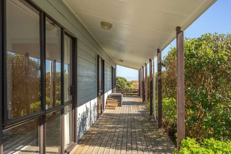 9 Moana Street Otaki Beach_17