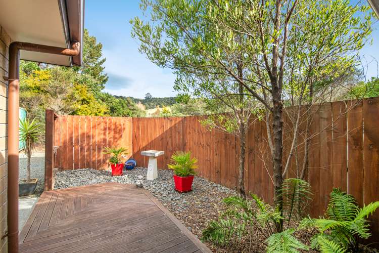 42 Manuka Grove Helensville_35