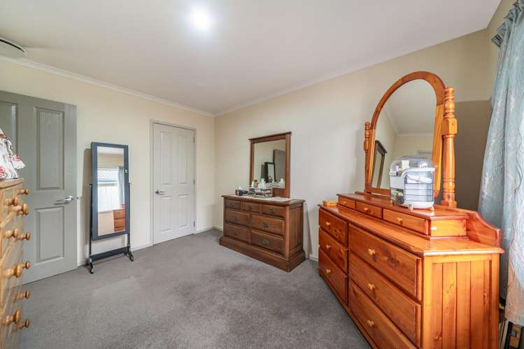 2 Fraser Colman Grove Wainuiomata_16