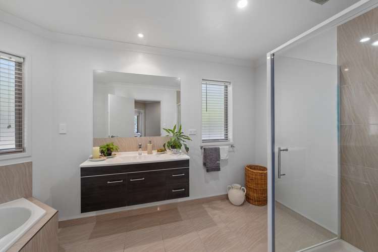 2 Harbour View Heights Picton_11