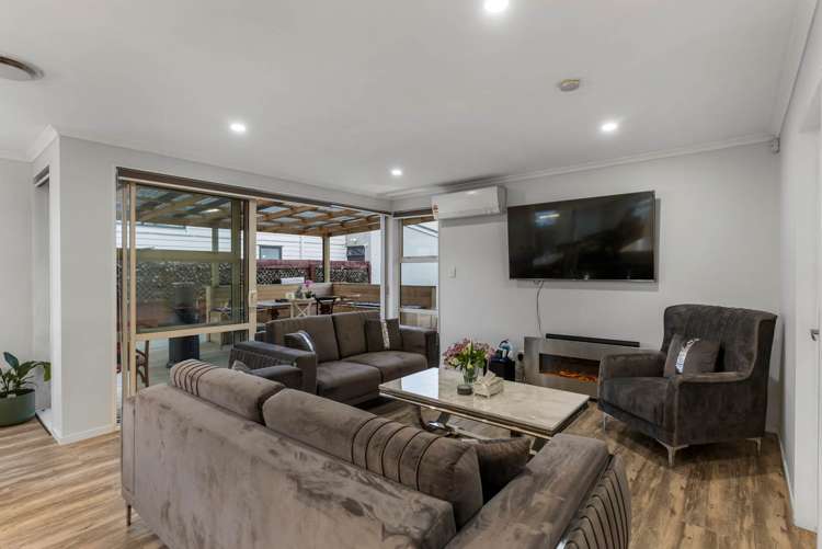 24 Soaring Bird Drive Takanini_1