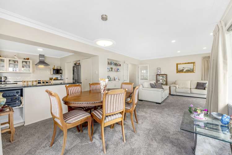 2 Hill Rise Sunnyhills_6