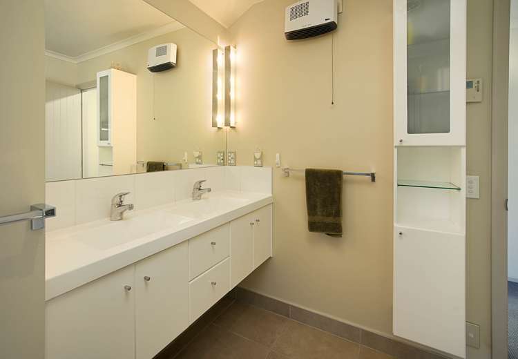 1 Ruth Taylor Avenue Stoke_15