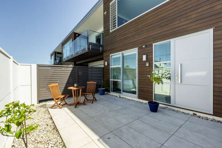 190c Charles Street Westshore_10