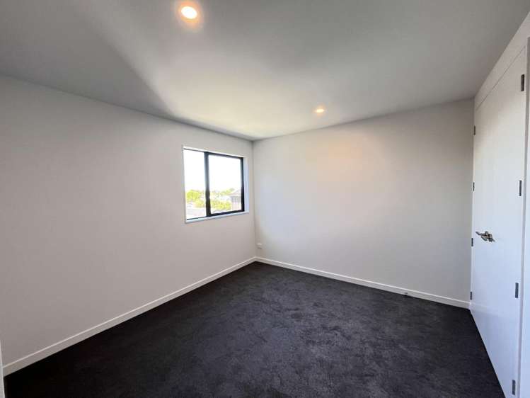 4 Irwin Lane Windsor Park_16