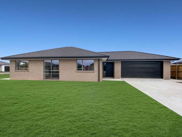 RAVENSWOOD - 4 BEDROOMS, 2 BATHROOMS, HEATPUMP, DOUBLE GARAGE