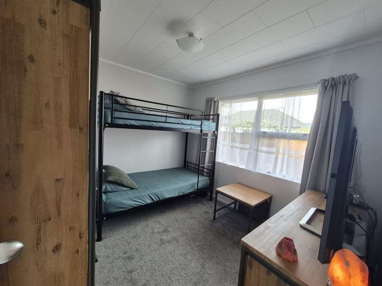 2/9 Whitley Avenue Ebdentown_3