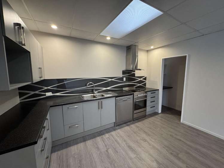 24 Thackers Quay Woolston_0