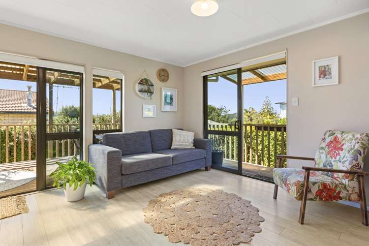 33 Manukau Road Raglan_5