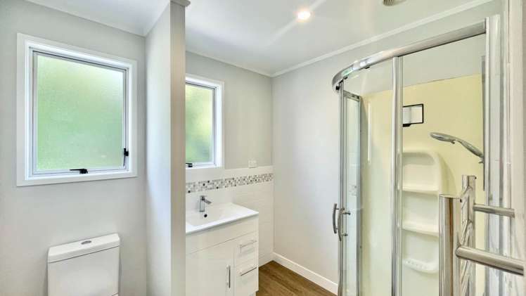 1 Babington Place Torbay_15