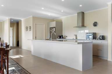 13 White Road_3