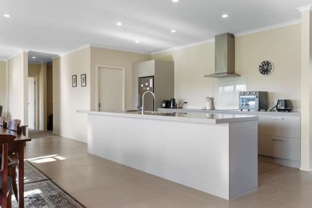 13 White Road Omakau_4