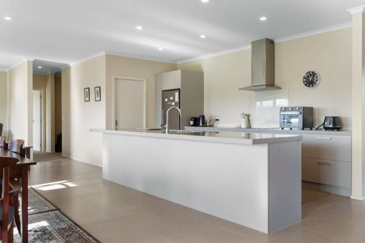 13 White Road_3