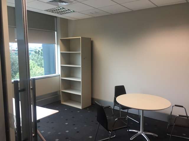 24 Anzac Parade Hamilton East_3