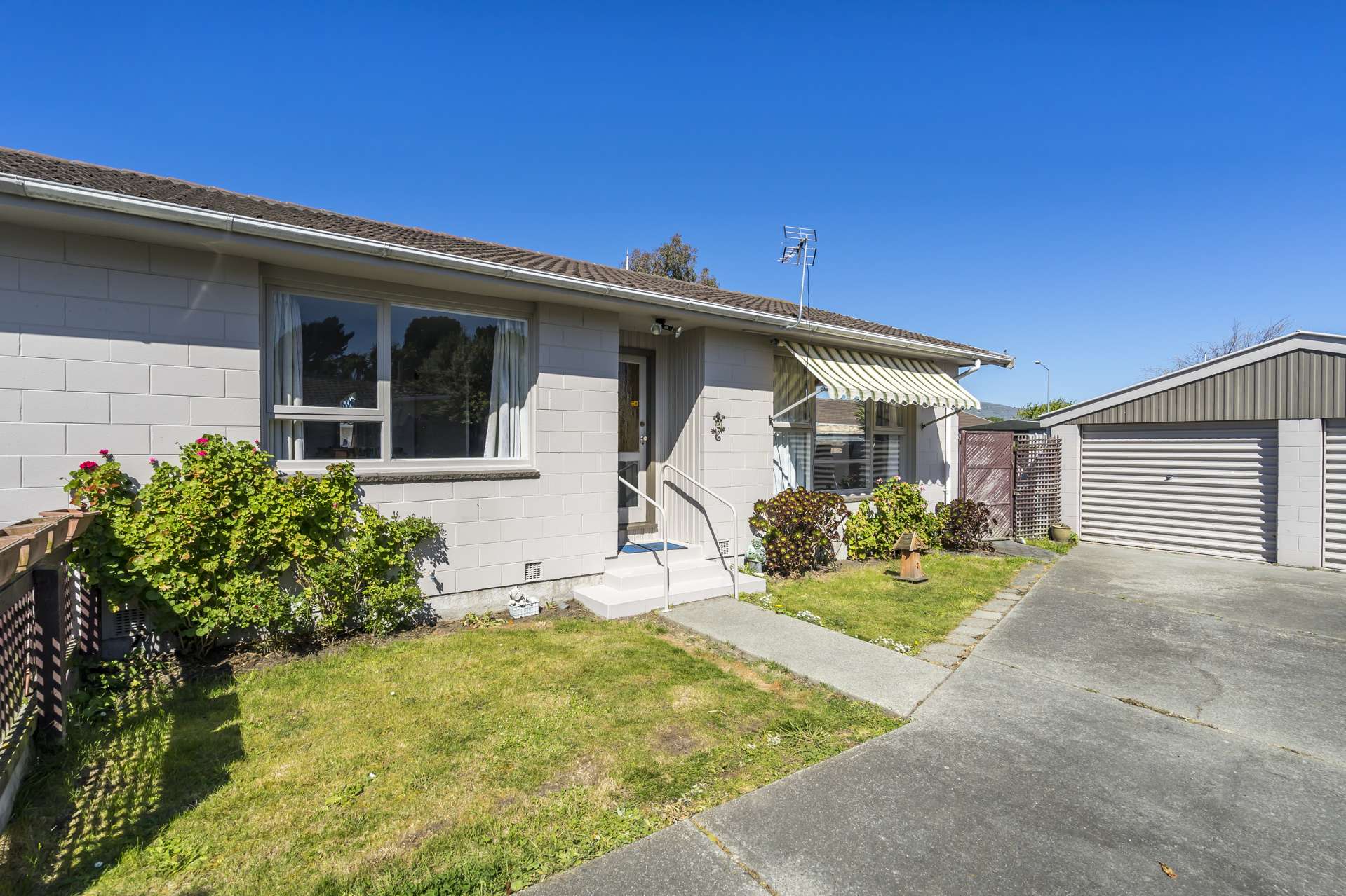 2/4 Taranui Place Bromley_0