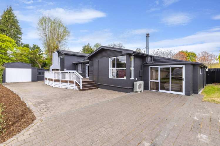 11 Kowhai Road Rainbow Point_24