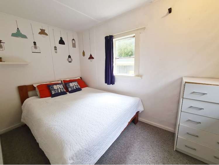 18 Violet Street Riverton_9