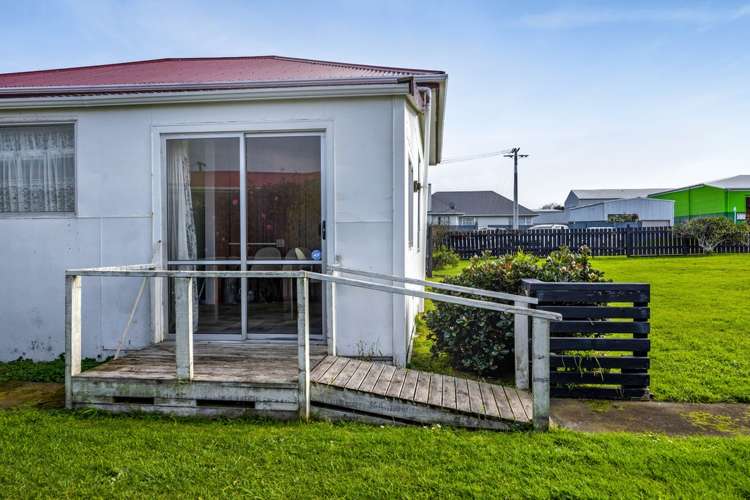 9 Napier Street Opunake_12