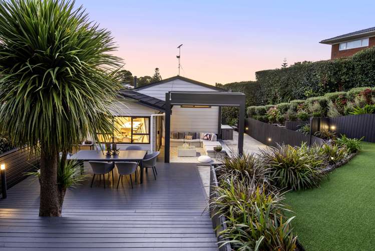 35 Pickwick Parade Mellons Bay_27