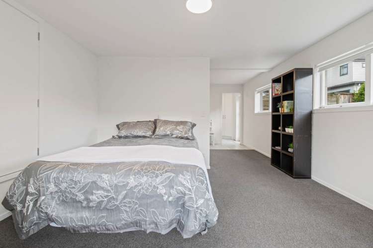 2/2 Pine Terrace Howick_10
