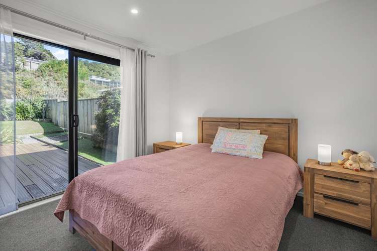 6 Hastings Grove Wainuiomata_11