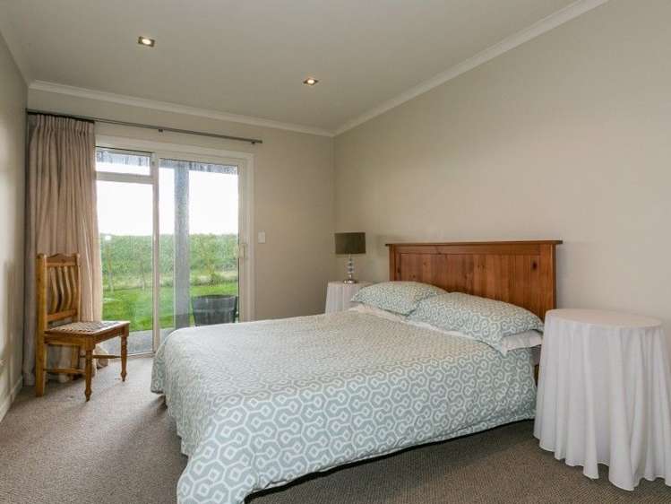 15 Old Ferry Road Clive_11